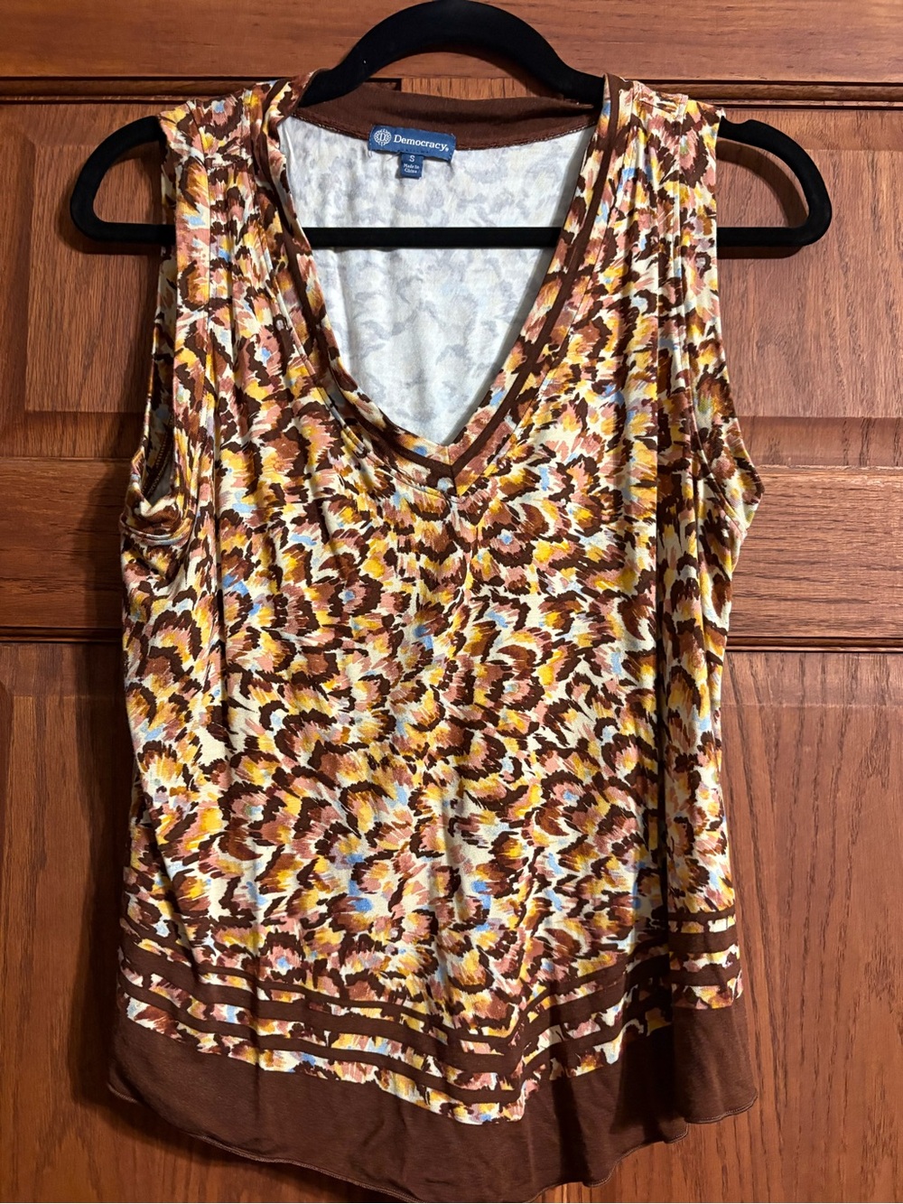Democracy Brown Multi-Color Floral V-Neck Sleeveless Tank